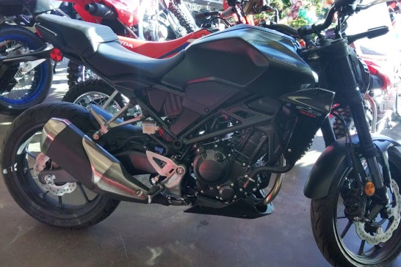 blackcb300r